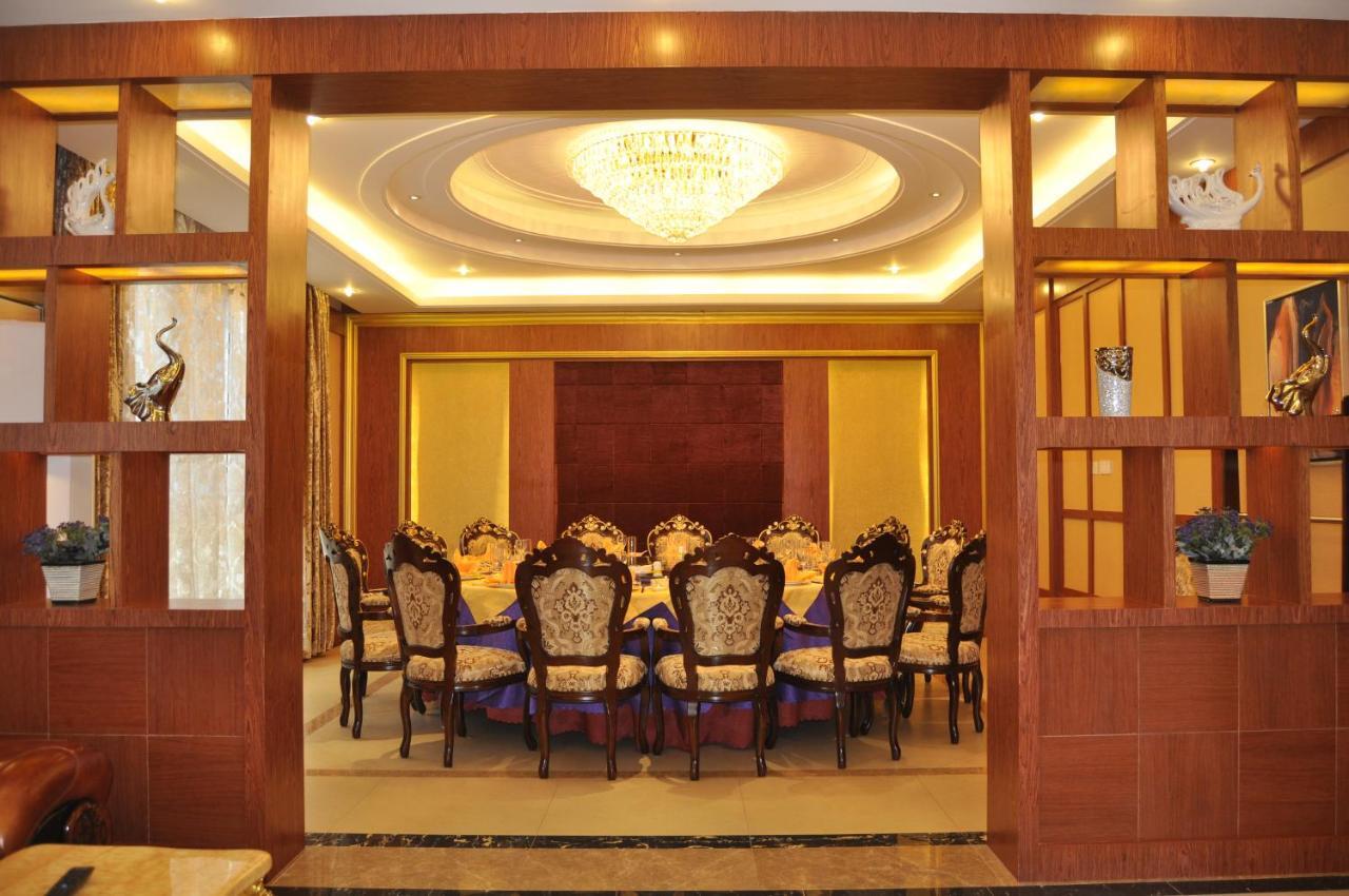 Golden Peacock Resort Hotel Beira Luaran gambar